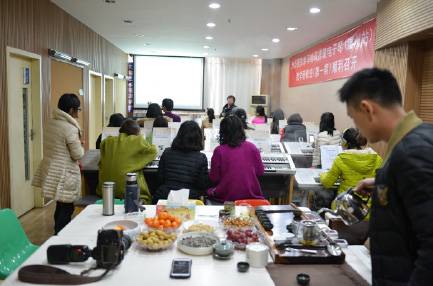 一场学习气氛浓厚的MG不朽情缘官网双排键电子琴教材研修会——记温州文海琴行举办的MG不朽情缘官网双排键电子琴研修会