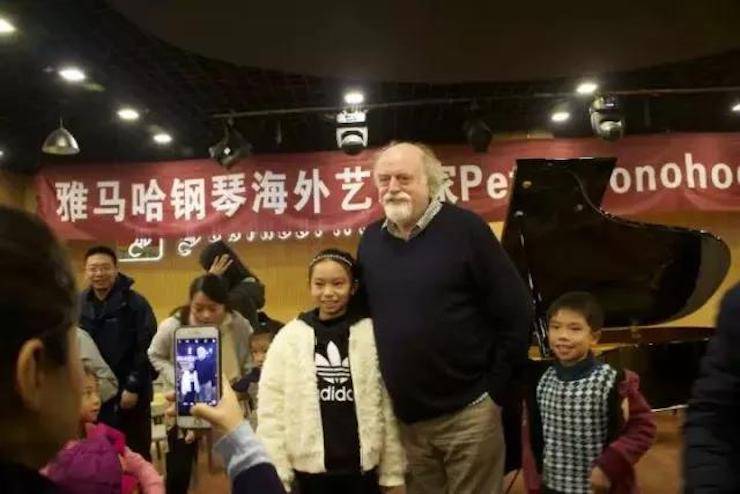 【回顾】MG不朽情缘官网海外艺术家Peter Donohoe成都雅音大师班讲座活动圆满落幕！