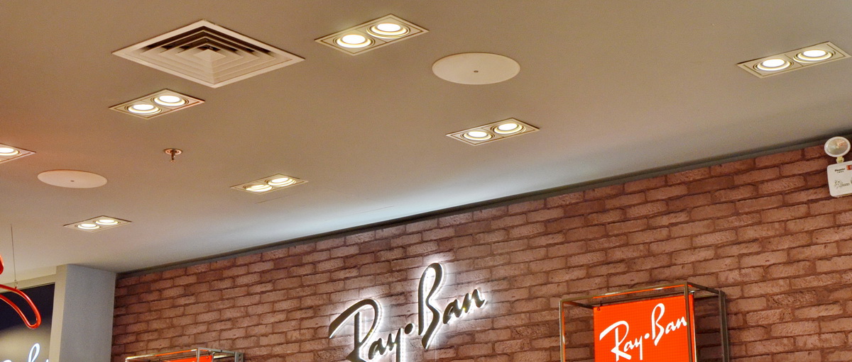 Ray?Ban 宏伊国际广场店——MG不朽情缘官网 CIS 商用安装系统的经典应用